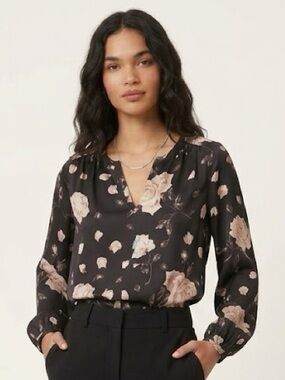 Joie Odelette Caviar Silk Black Pink Rose Floral V-Neck Blouse Size XS